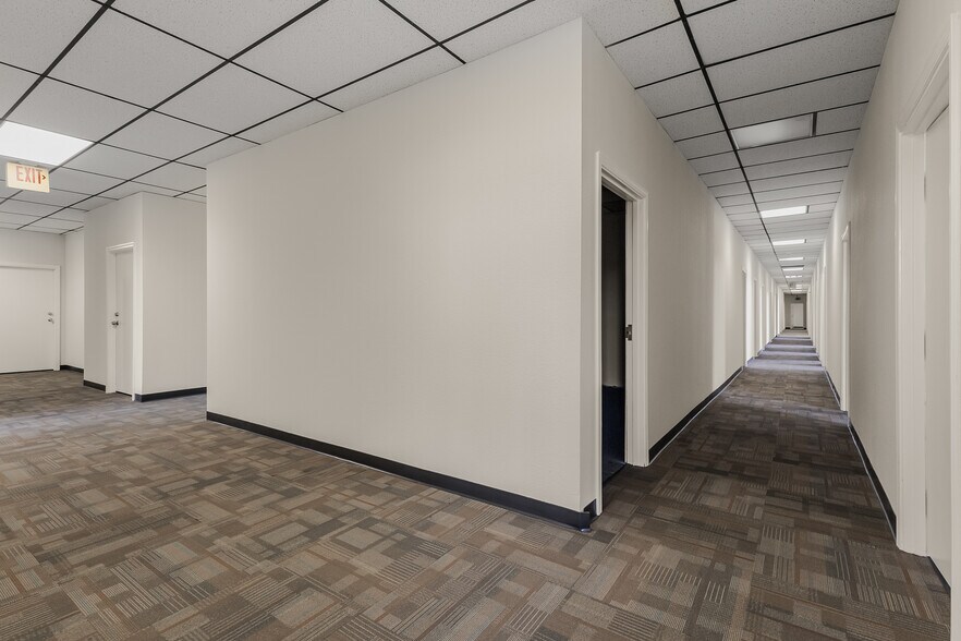More Photos Of 6900 Anderson Blvd, Fort Worth Office For Sale