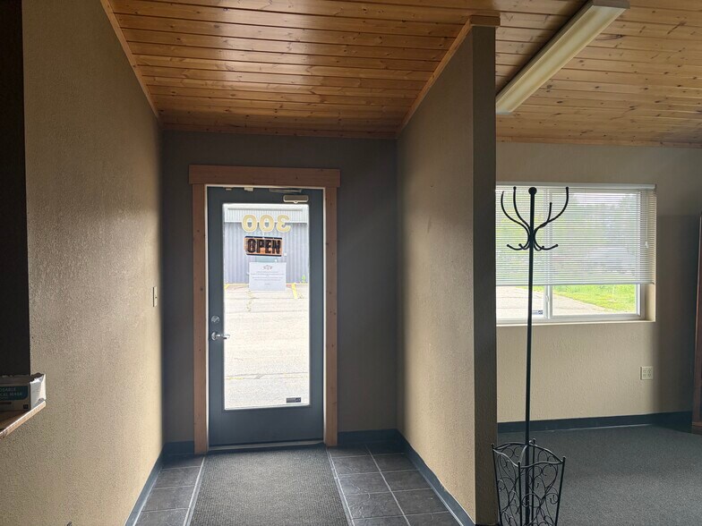 Primary Photo Of 15614 Windrose Ln, Hayward Office For Lease