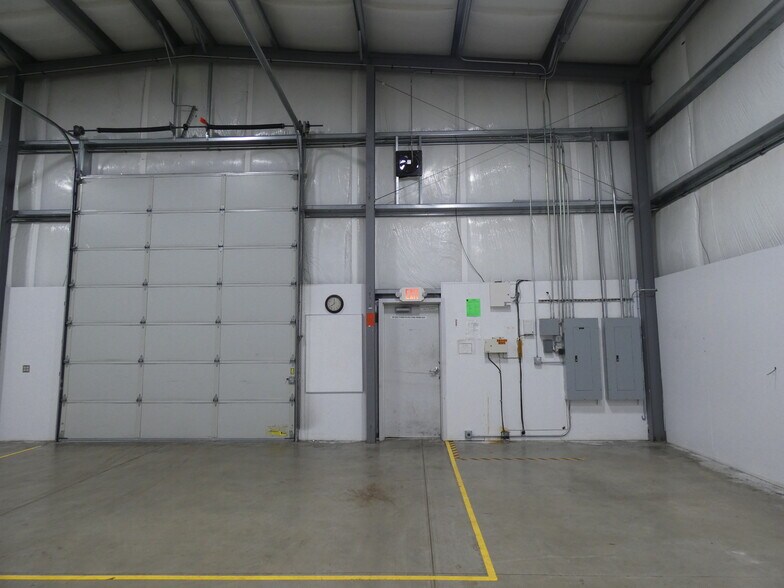 More Photos Of 281 W Business Park Loop, Shelton Warehouse For Lease