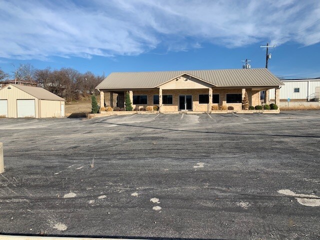 Primary Photo Of 1205 Hovey St, Bridgeport Auto Dealership For Lease