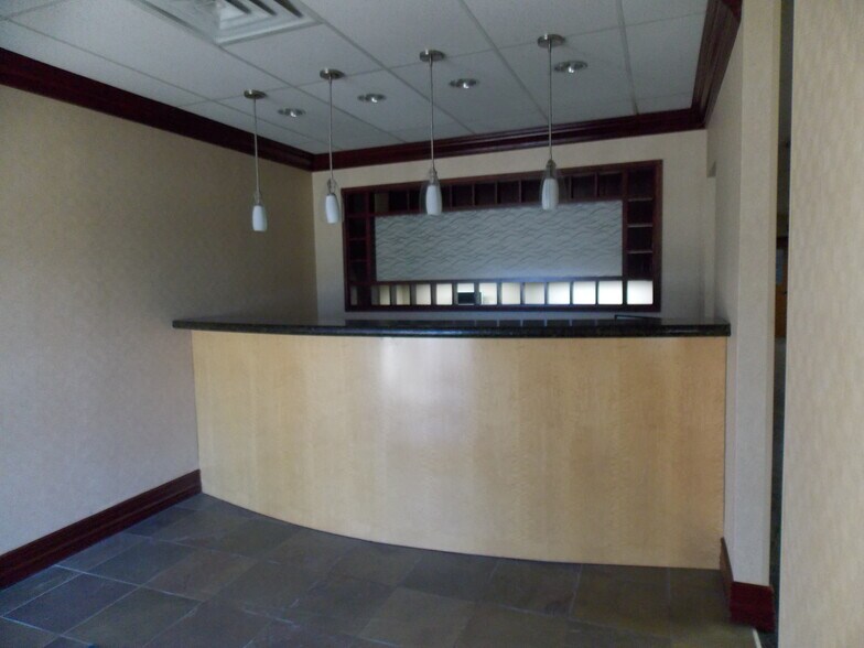 More Photos Of 6120 Aldwick Dr, Garland Warehouse For Lease