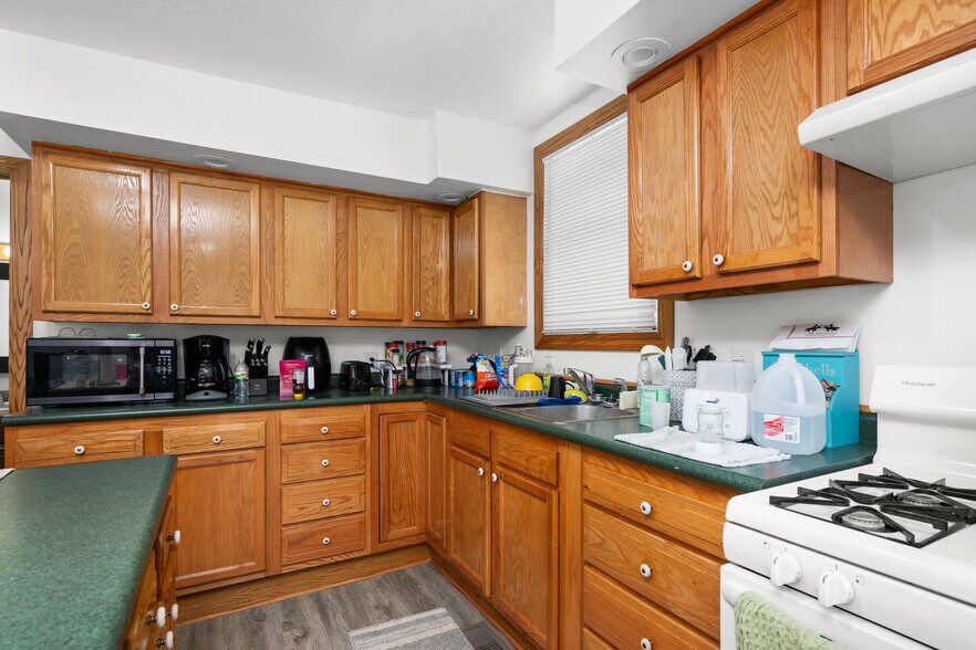 More Photos Of 222 6th St, Buffalo Apartments For Sale