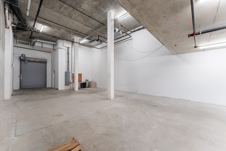 More Photos Of 243 Keefer st, Vancouver Storefront For Sale