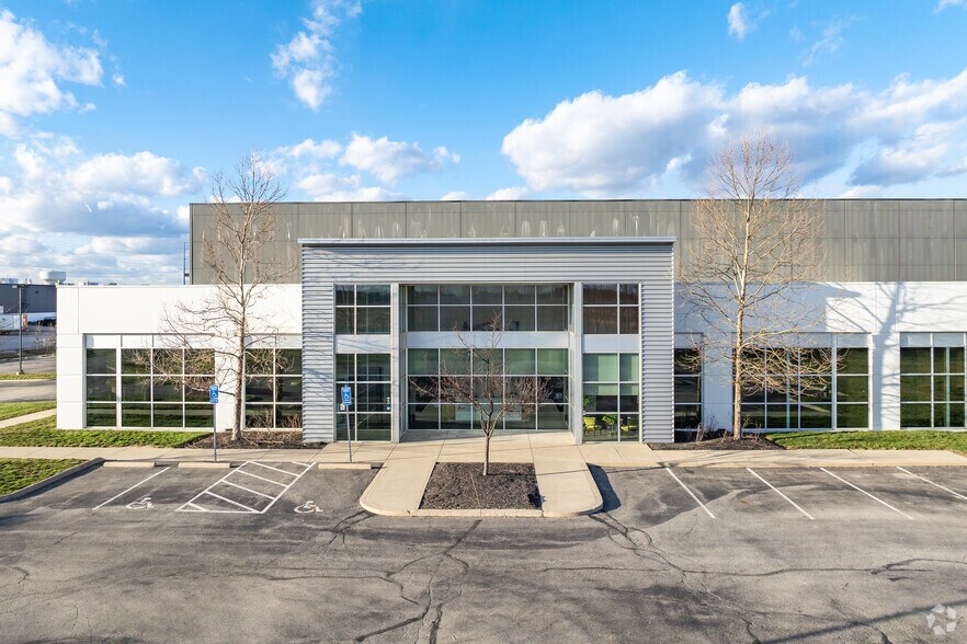 More Photos Of 9000 Smith's Mill Rd, New Albany Warehouse For Lease