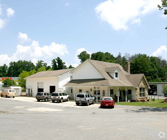 Primary Photo Of 2202 Canton Hwy, Cumming Freestanding For Lease