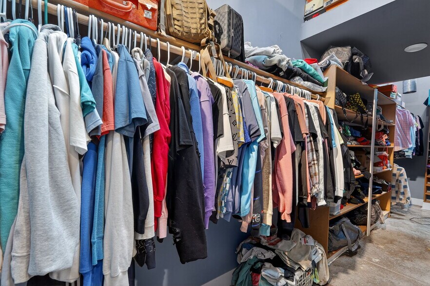 More Photos Of 1628 E Bates St, Indianapolis Warehouse For Sale