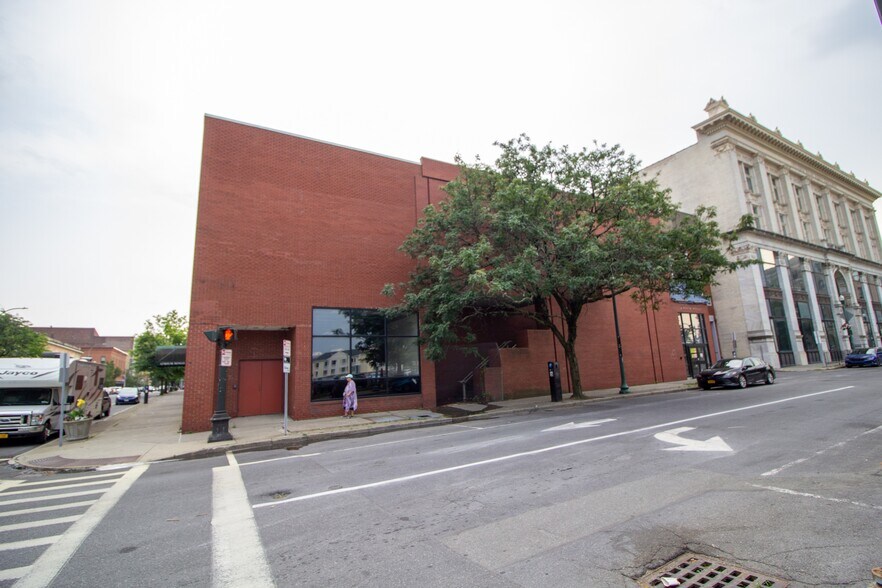 Primary Photo Of 49 4th St, Troy General Retail For Lease