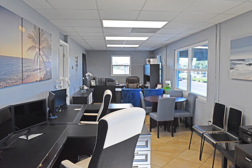 More Photos Of 12664 W Colonial Dr, Winter Garden Freestanding For Lease