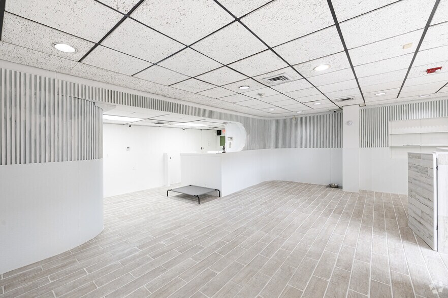 More Photos Of 1350 15th St, Fort Lee Apartments For Lease