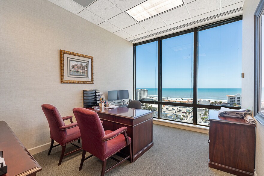 More Photos Of 444 Seabreeze Blvd, Daytona Beach Office For Lease