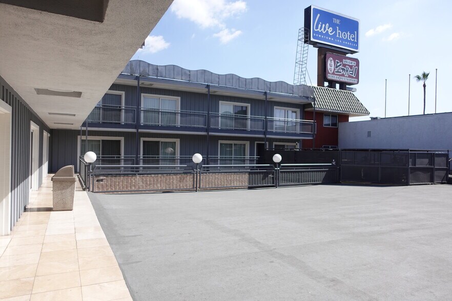 More Photos Of 1901-1903 W Olympic Blvd, Los Angeles Hotel For Lease