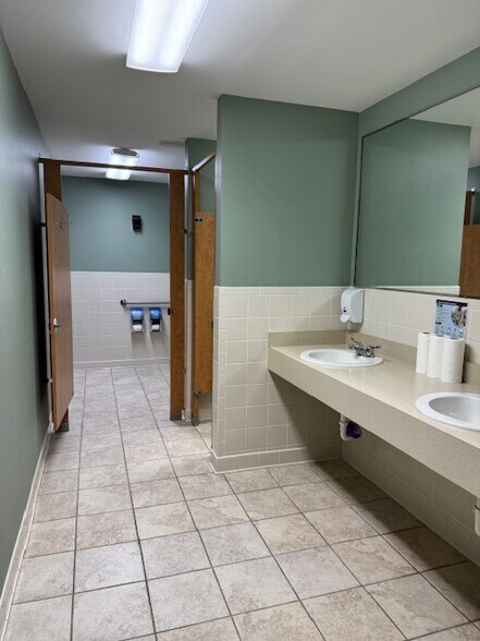 More Photos Of 500 Memorial Cir, Ormond Beach Medical For Sale