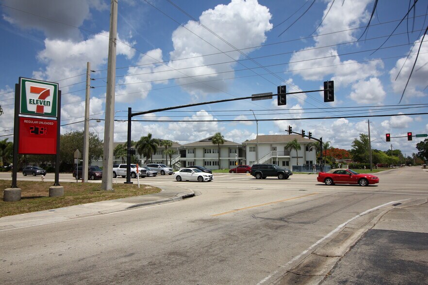 More Photos Of 1705 Colonial Blvd, Fort Myers Medical For Lease