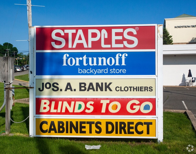 More Photos Of 506-518 W Mount Pleasant Ave, Livingston Storefront For Lease