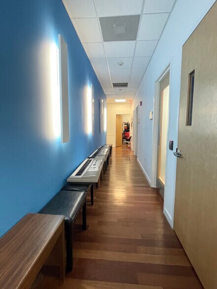 More Photos Of 18-00 Fair Lawn Ave, Fair Lawn Loft Creative Space For Lease