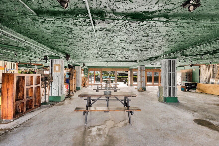 More Photos Of 90311 Old Hwy, Tavernier General Retail For Sale