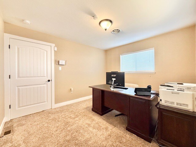 More Photos Of 201 10th St, Windsor Office For Sale