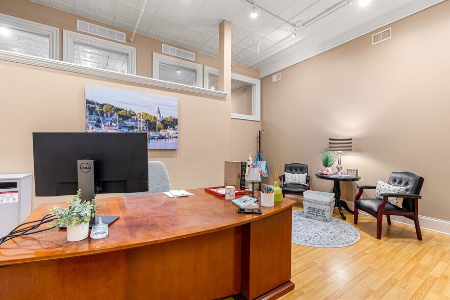 More Photos Of 222 Pearl St, New Albany Office Residential For Sale