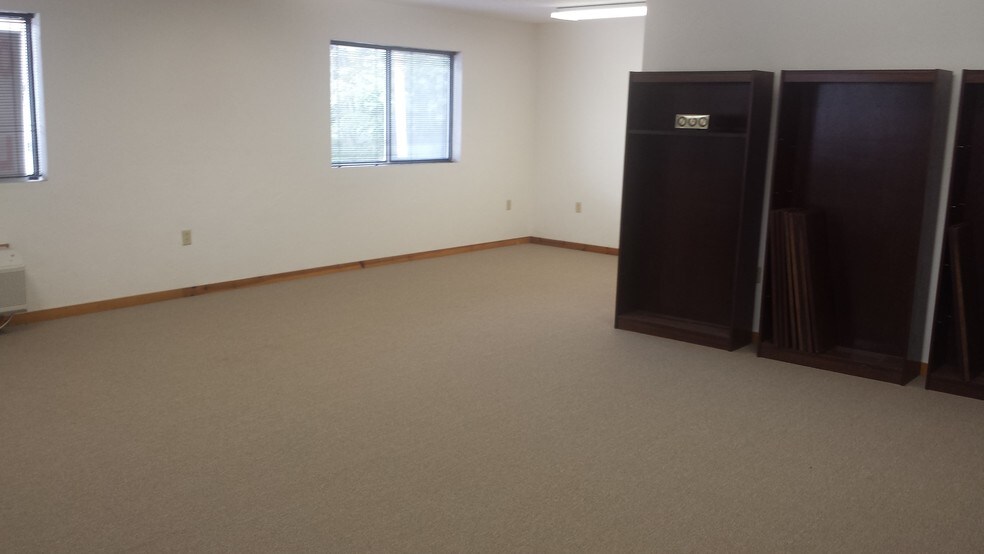 More Photos Of 840 Main St, Millis-Clicquot Office For Lease