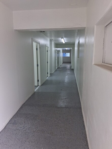 More Photos Of 1605 W Broadway Rd, Phoenix Warehouse For Sale