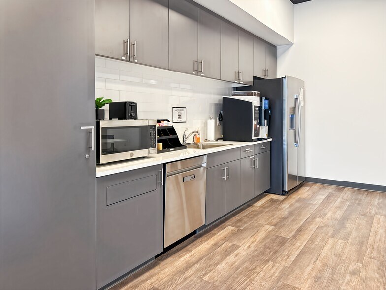 More Photos Of 2395 Lancaster Pike, Reading Coworking Space