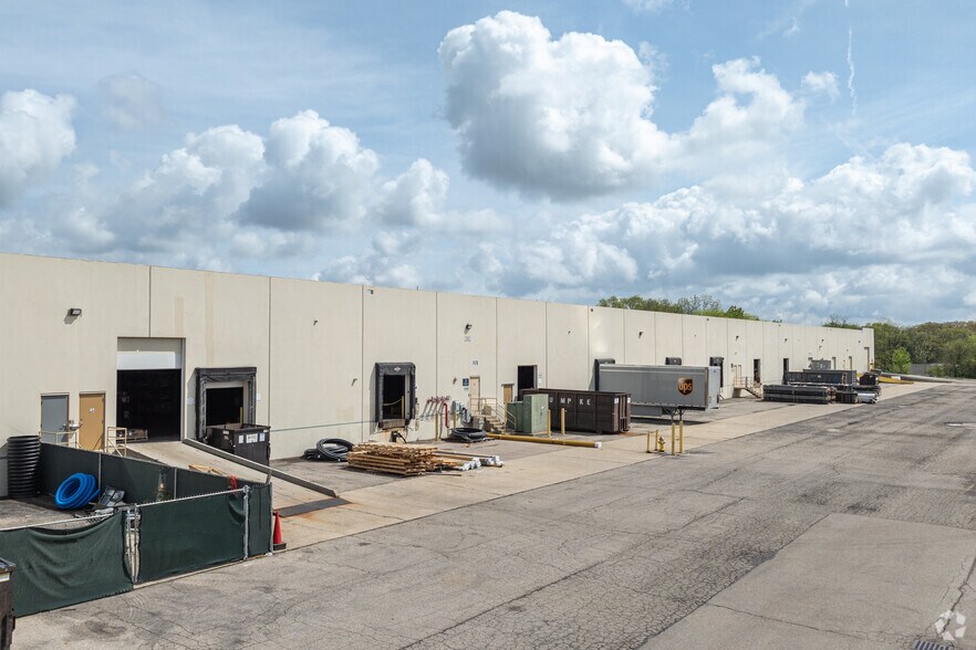 More Photos Of 7462-7498 Webster St, Dayton Warehouse For Lease
