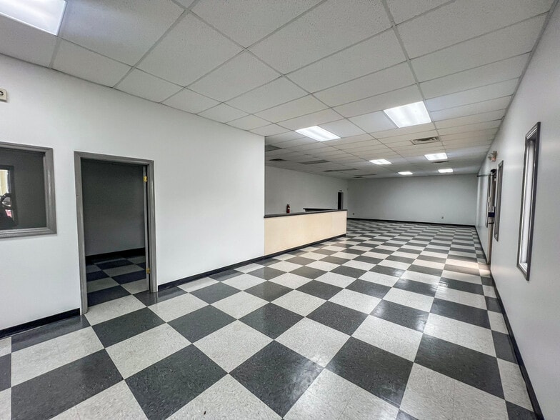 More Photos Of 4701 Commercial Dr NW, Huntsville Warehouse For Lease