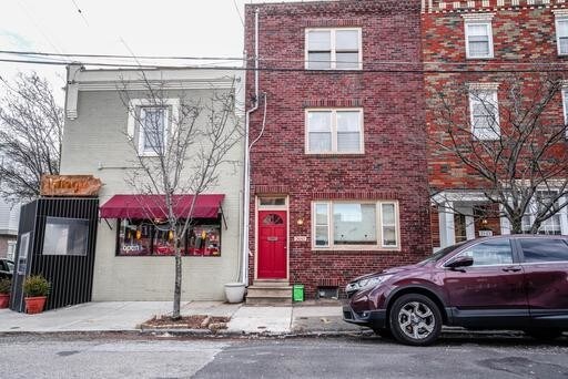 More Photos Of 2650-2652 E Somerset St, Philadelphia Restaurant For Lease