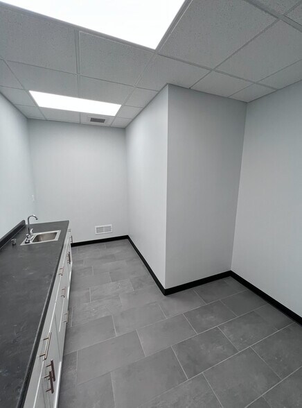 More Photos Of 223 Broadway Ave N, Rochester Office Residential For Sale