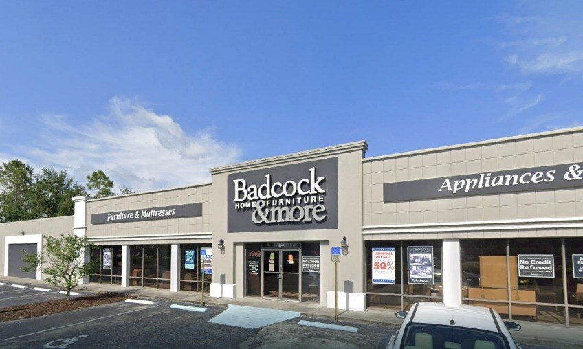 More Photos Of 1700-1750 N Tamiami Trl, North Fort Myers Freestanding For Lease
