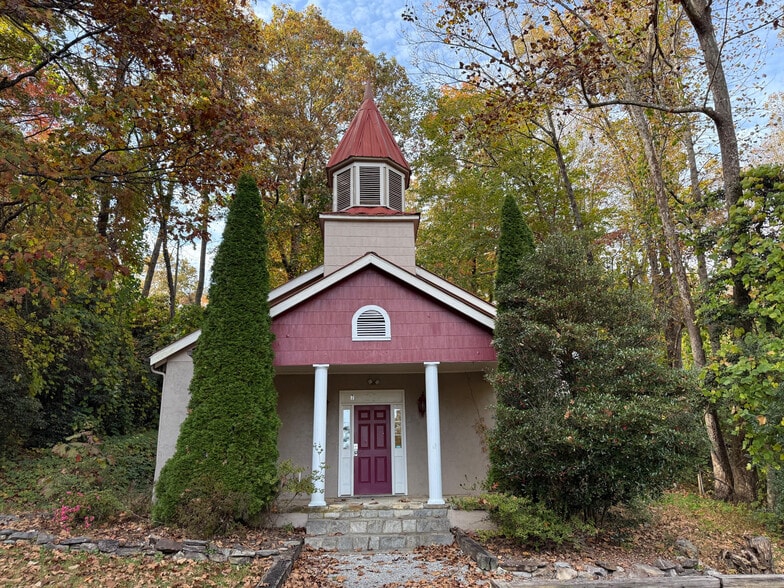 More Photos Of 126 Camp Elliott Rd, Black Mountain Specialty For Sale