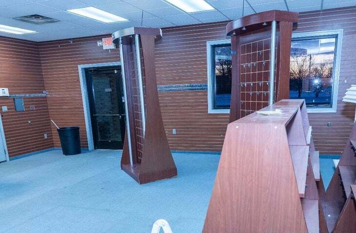 More Photos Of 13155 Trenton Rd, Southgate Freestanding For Sale