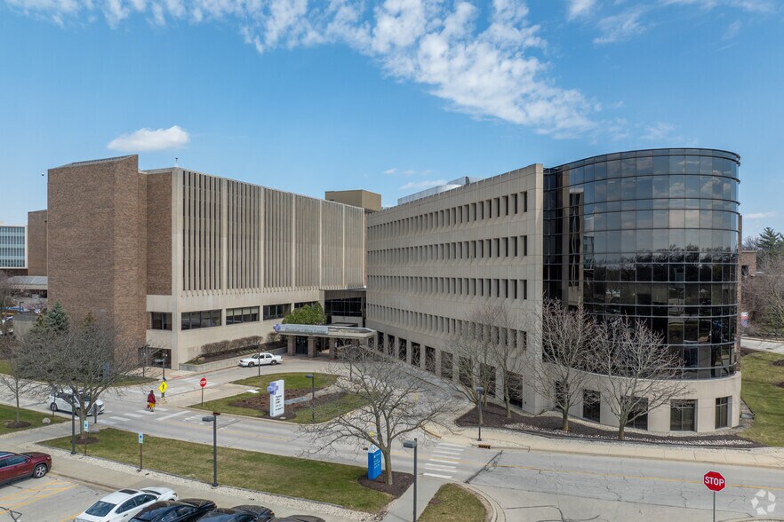 More Photos Of 3825 Highland Ave, Downers Grove Unknown For Lease