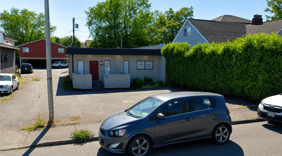 Primary Photo Of 3307 Rucker Ave, Everett Medical For Lease