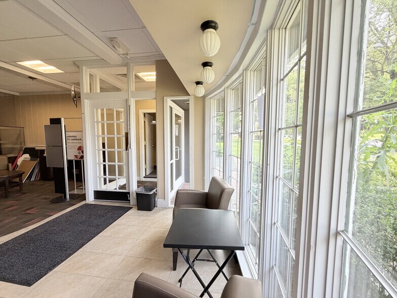 More Photos Of 56 Westchester Ave, Pound Ridge Freestanding For Lease