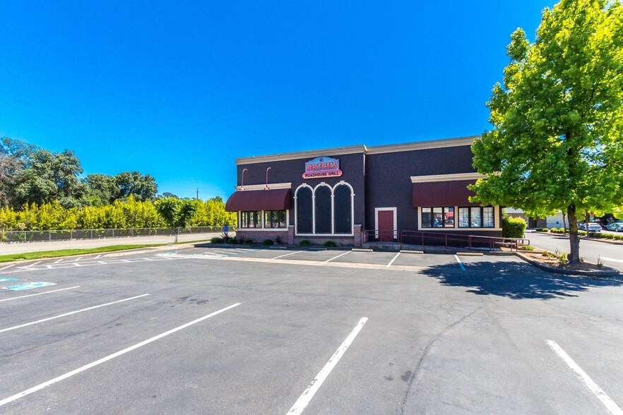 More Photos Of 1800 Churn Creek Rd, Redding Restaurant For Lease