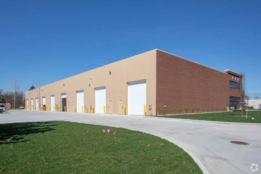 More Photos Of 51655-51735 Schoenherr Rd, Shelby Township Warehouse For Lease