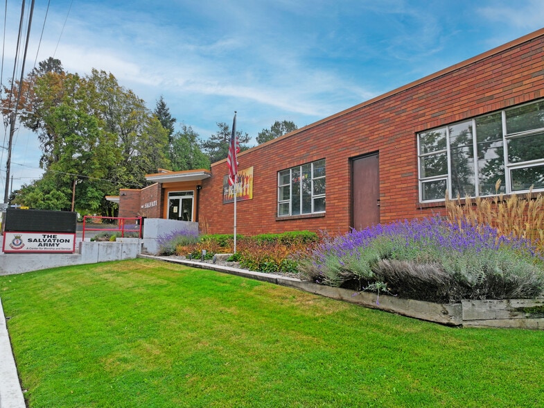 More Photos Of 310 N 16th Ave, Yakima Office For Sale