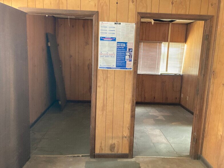 More Photos Of 2605 19th St, Hondo Light Manufacturing For Sale