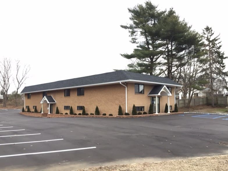 More Photos Of 205 Smithtown Blvd, Nesconset Office For Sale