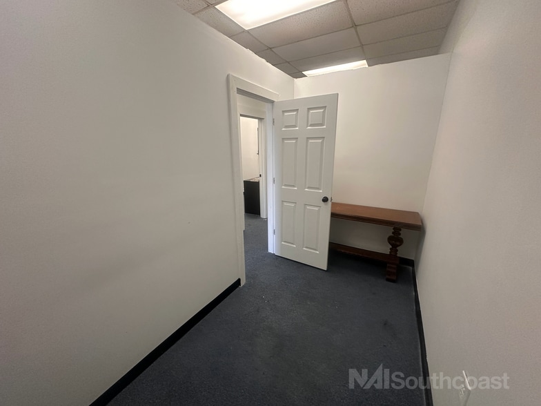 More Photos Of 10000-10040 SE US-1 Hwy, Port Saint Lucie Unknown For Lease