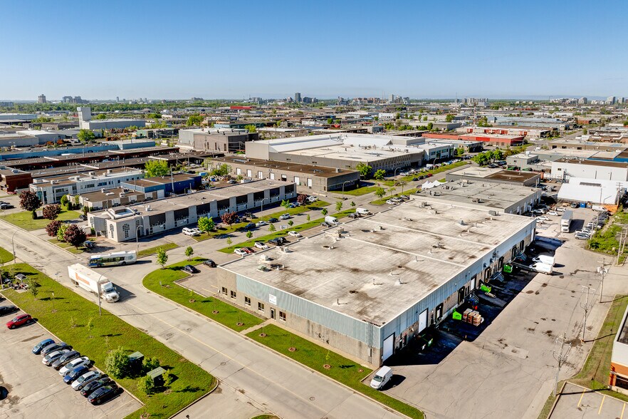 More Photos Of 901-937 Rue Michelin, Laval Flex For Lease