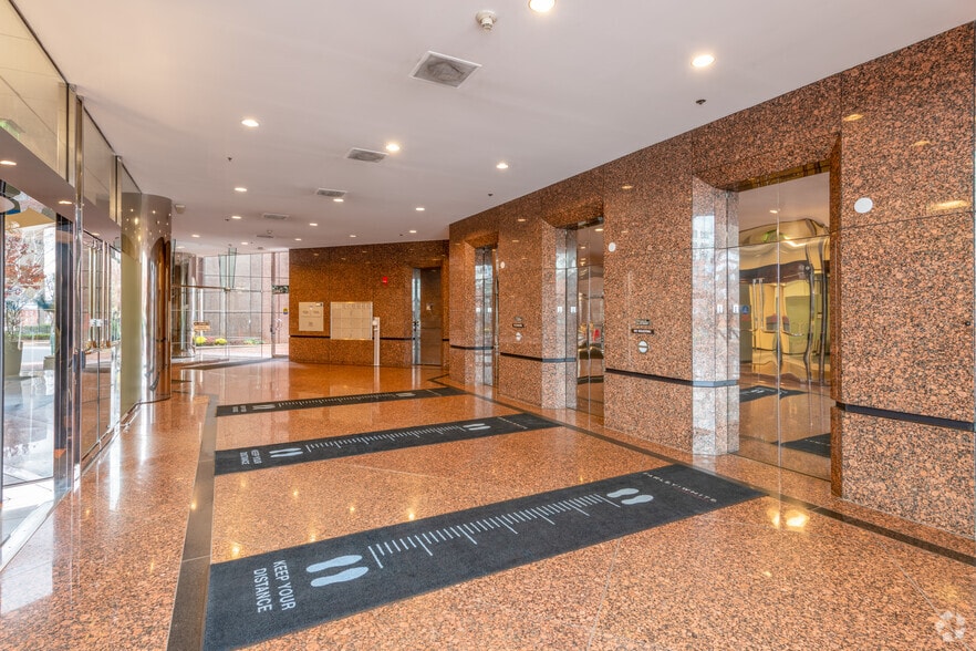 More Photos Of 1155 Elm St, Manchester Office For Lease