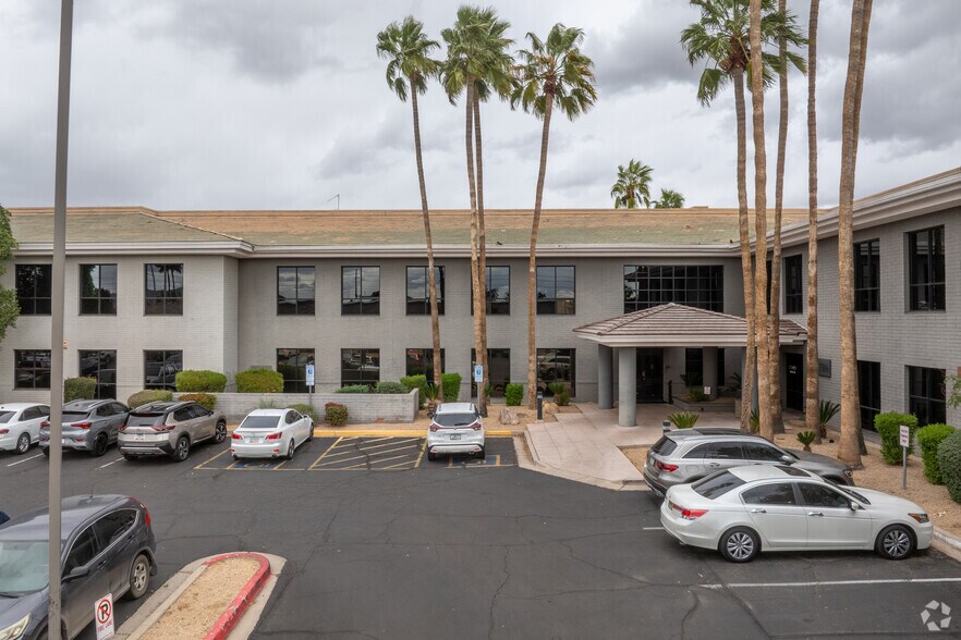 More Photos Of 706 E Bell Rd, Phoenix Office For Lease