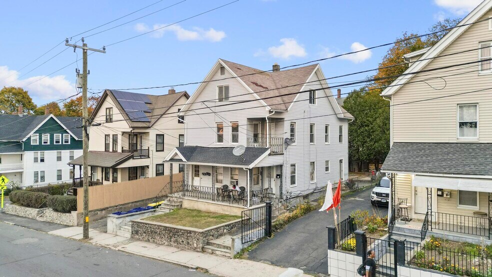 More Photos Of 791 Baldwin St, Waterbury Apartments For Sale