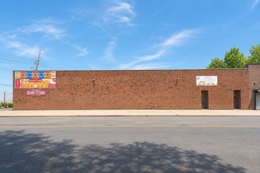 More Photos Of 961 E 51st St, Brooklyn Service For Sale