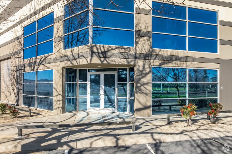 More Photos Of 1660 Tide Ct, Woodland Coworking Space