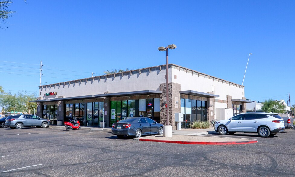 More Photos Of 354 N Country Club Dr, Mesa Freestanding For Lease