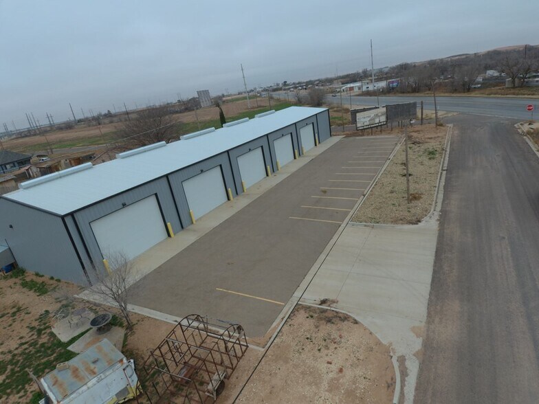 More Photos Of 1509 Lynn Ave, Lamesa Industrial For Sale