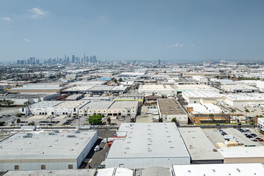 More Photos Of 2100 E 49th St, Vernon Warehouse For Lease